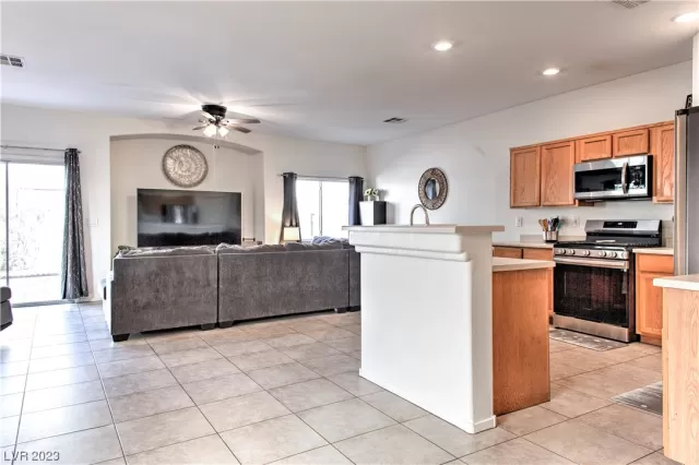 MLS: 2538360 Condo For Sale