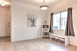 Photo #3: 2538360 Listing