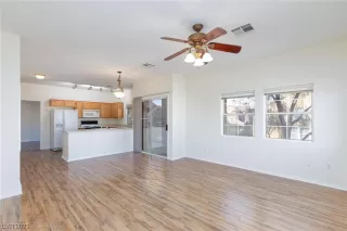 Photo #2: 2538378 Listing