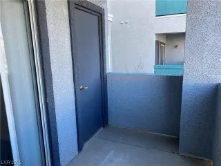 Photo #3: 2538380 Listing