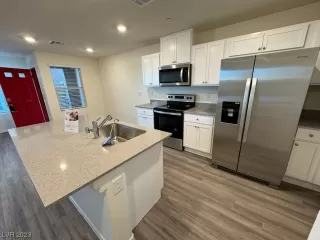 Photo #3: 2538417 Listing 