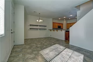 Photo #4: 2538433 Listing 