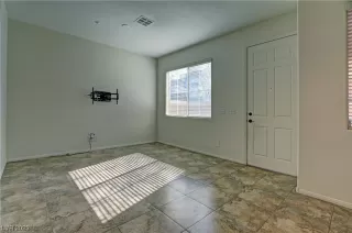 Photo #5: 2538433 Listing 