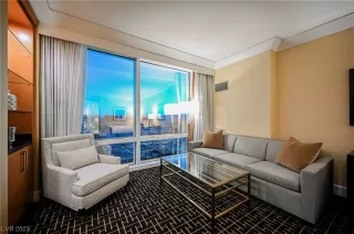 Photo #5: 2538466 Listing