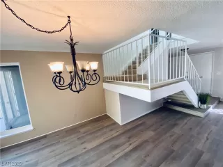 Photo #5: 2538470 Listing