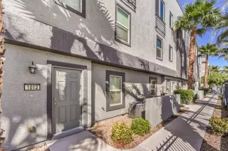 Photo #3: 2538511 Listing