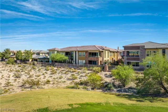 MLS: 2538519 Condo For Sale