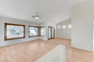 Photo #5: 2538534 Listing