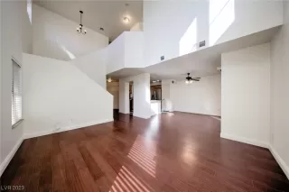 Photo #4: 2538541 Listing