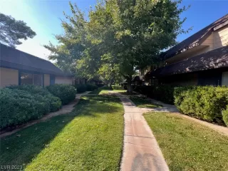 Photo #1: 2538577 Listing