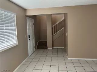 Photo #6: 2538577 Listing