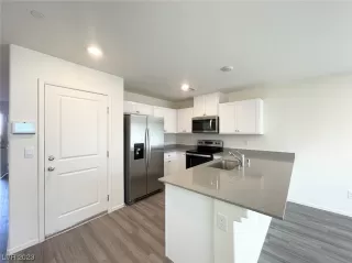 Photo #4: 2538593 Listing 