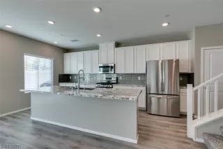 Photo #4: 2538606 Listing