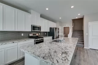 Photo #5: 2538606 Listing