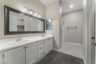 Photo #4: 2538628 Listing