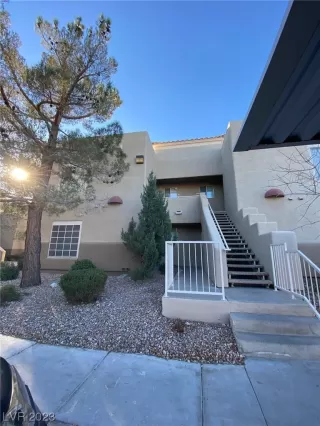 Photo #1: 2538629 Listing 