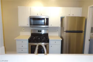 Photo #1: 2538630 Listing 