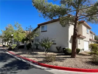 Photo #1: 2538632 Listing 
