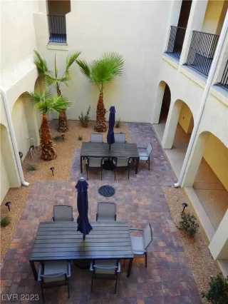 Photo #5: 2538634 Listing 