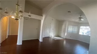 Photo #6: 2538649 Listing