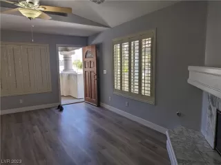 Photo #2: 2538663 Listing