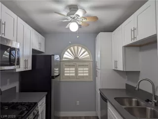 Photo #5: 2538663 Listing