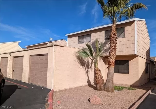 MLS: 2538666 Condo For Sale