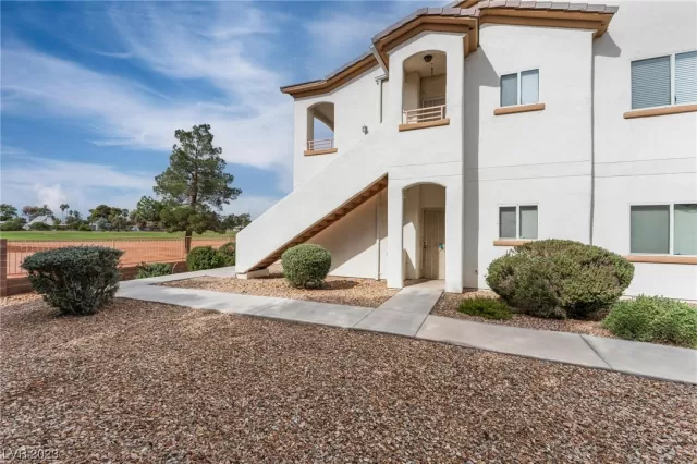 MLS: 2538669 Condo For Sale