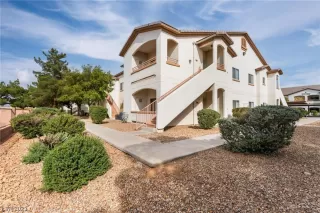 Photo #2: 2538669 Listing