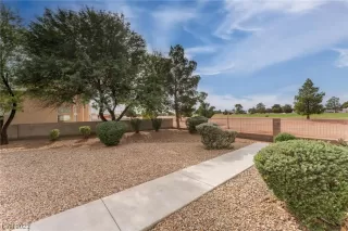 Photo #4: 2538669 Listing