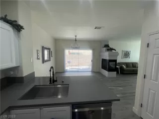 Photo #3: 2538683 Listing