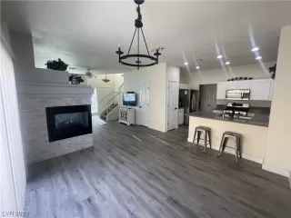 Photo #5: 2538683 Listing