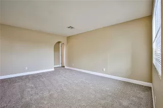 Photo #5: 2538699 Listing 