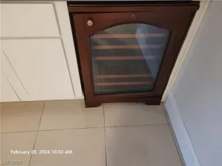 Photo #6: 2538714 Listing