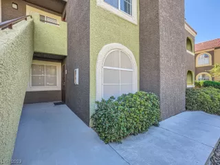 Photo #4: 2538727 Listing