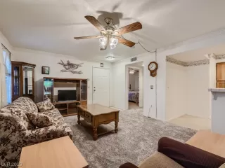 Photo #6: 2538727 Listing