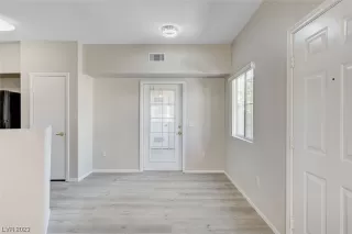 Photo #2: 2538743 Listing