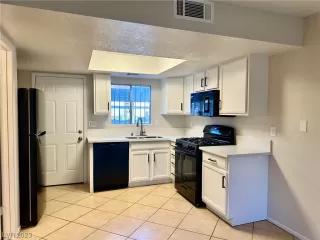 Photo #4: 2538744 Listing 