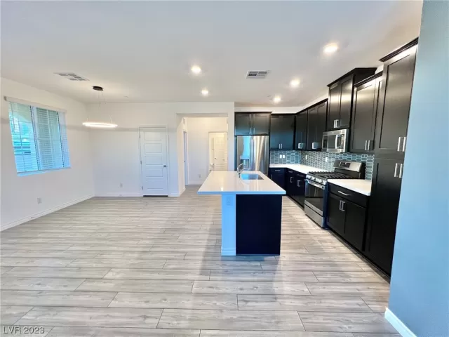 MLS: 2538792 Condo For Sale