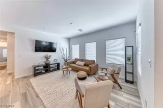 Photo #3: 2538796 Listing