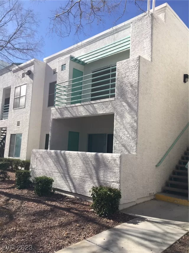 MLS: 2538823 Condo For Sale