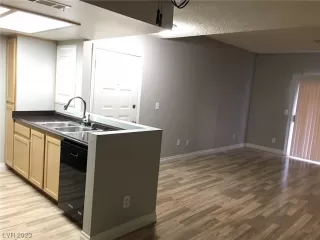 Photo #5: 2538823 Listing 