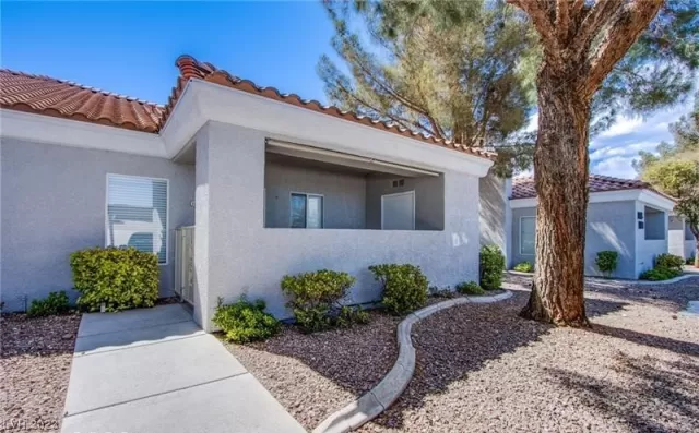 MLS: 2538863 Condo For Sale