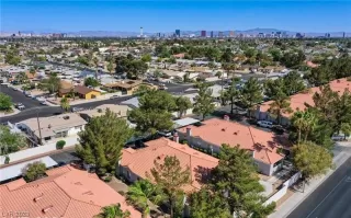 Photo #1: 2538863 Listing