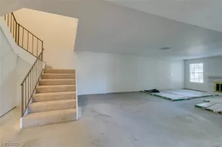 Photo #4: 2538886 Listing