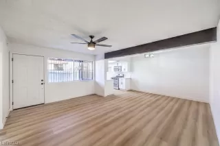 Photo #1: 2538908 Listing 