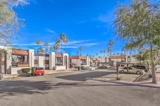 Photo #4: 2538908 Listing 