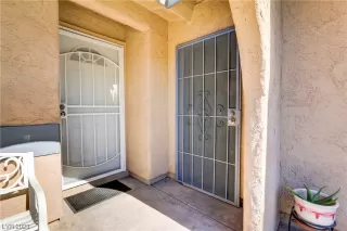 Photo #4: 2538925 Listing