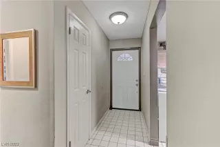 Photo #5: 2538925 Listing