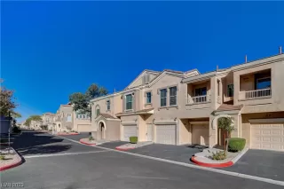 Photo #2: 2538926 Listing